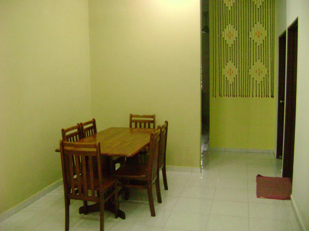 Homestay Amsyarah Seri Iskandar Eksteriør bilde
