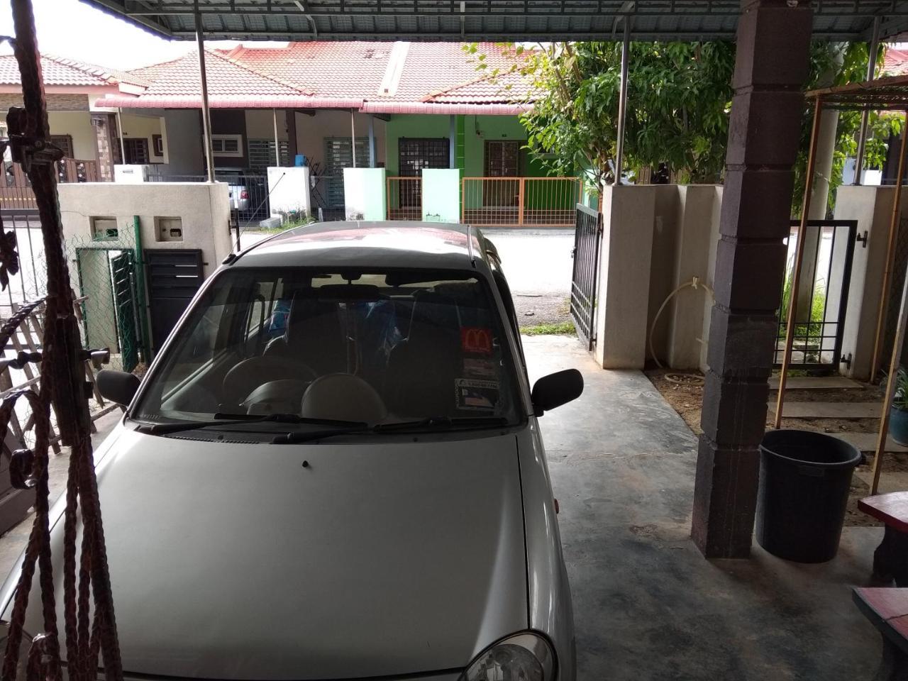 Homestay Amsyarah Seri Iskandar Eksteriør bilde