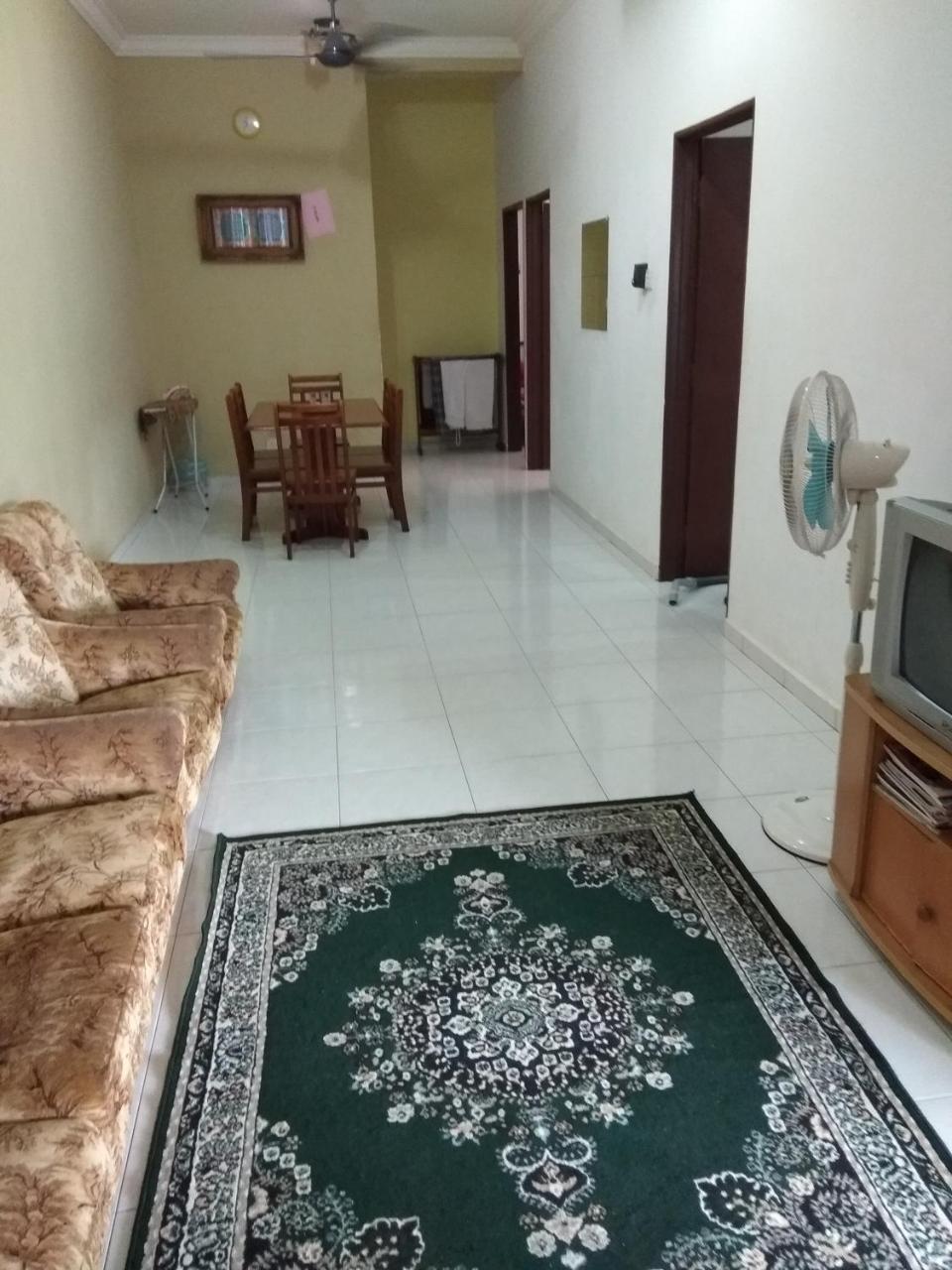 Homestay Amsyarah Seri Iskandar Eksteriør bilde